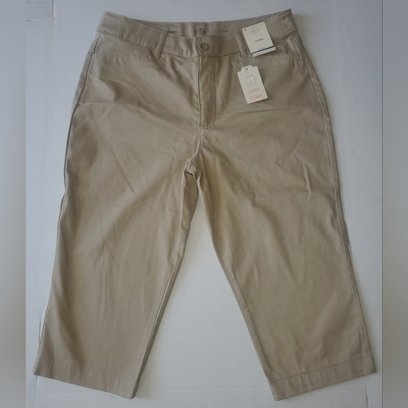 St. John's Bay Women's Capri Pants Sz 12 Biscotti - Picture 4 of 9
